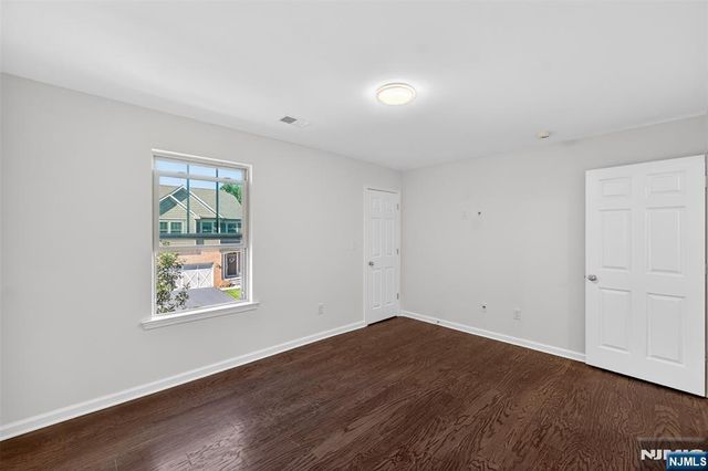 18 Winfield Drive 802, Woodcliff Lake, NJ 07677