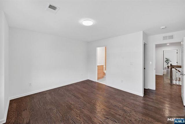 18 Winfield Drive 802, Woodcliff Lake, NJ 07677
