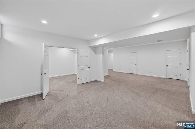 18 Winfield Drive 802, Woodcliff Lake, NJ 07677