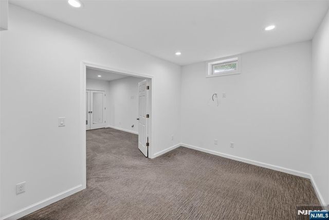 18 Winfield Drive 802, Woodcliff Lake, NJ 07677