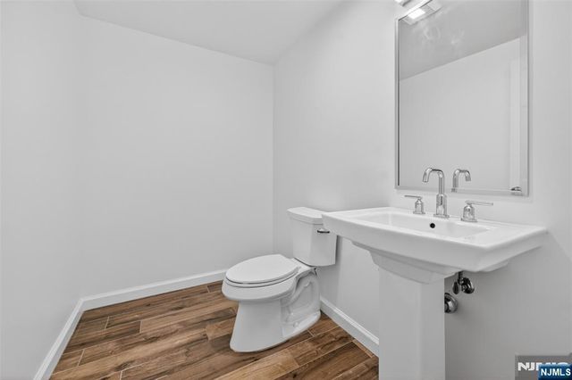 18 Winfield Drive 802, Woodcliff Lake, NJ 07677