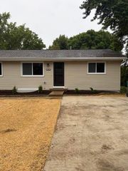 5804 Sauk Lane, Mcfarland, WI 53558