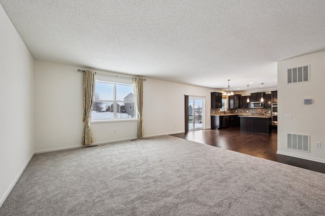 1442 Pebble Beach Drive, Woodbury, MN 55129