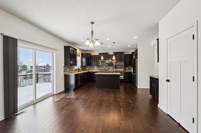 1442 Pebble Beach Drive, Woodbury, MN 55129