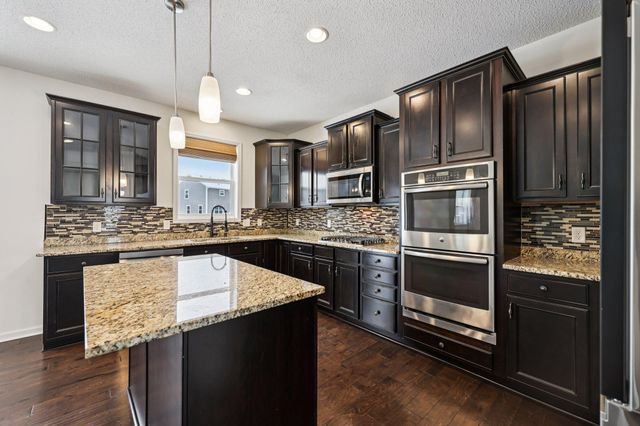 1442 Pebble Beach Drive, Woodbury, MN 55129