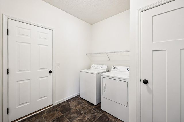 1442 Pebble Beach Drive, Woodbury, MN 55129