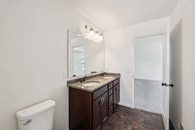 1442 Pebble Beach Drive, Woodbury, MN 55129