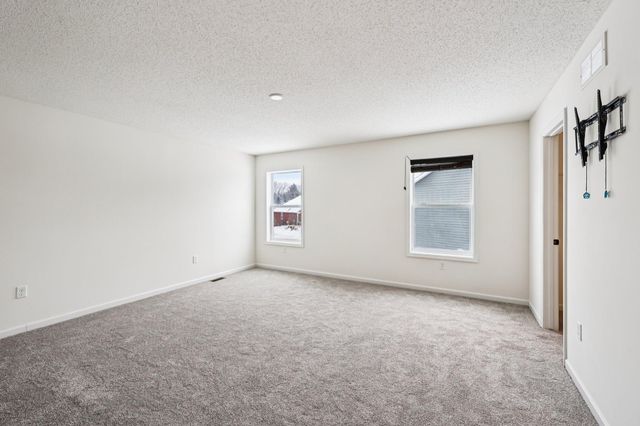 1442 Pebble Beach Drive, Woodbury, MN 55129