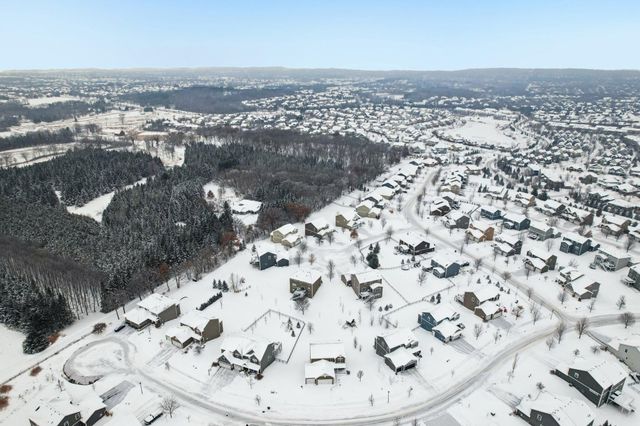 1442 Pebble Beach Drive, Woodbury, MN 55129