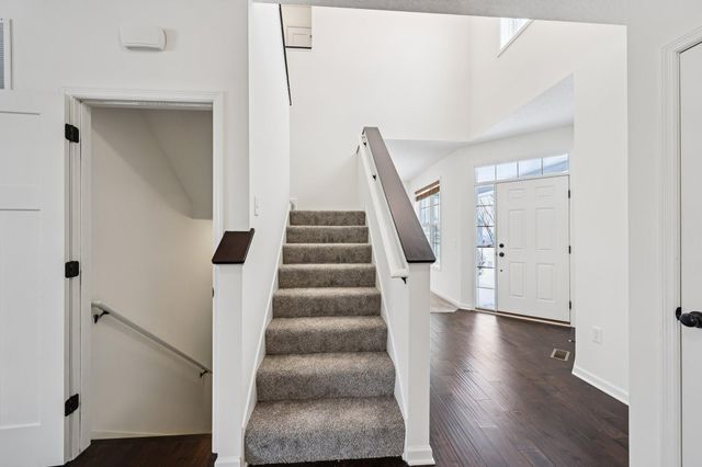 1442 Pebble Beach Drive, Woodbury, MN 55129