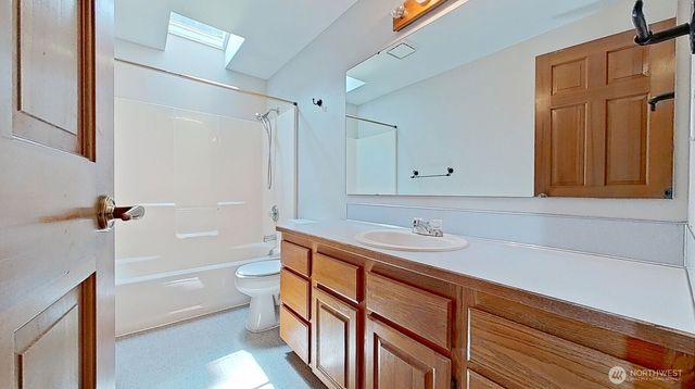 9544 Corvette Court, Lacey, WA 98516