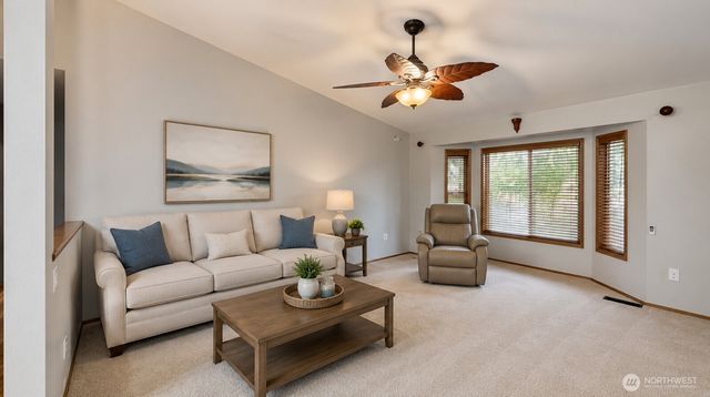 9544 Corvette Court, Lacey, WA 98516