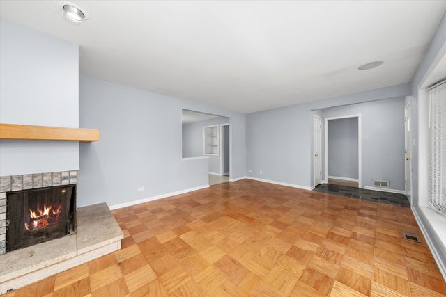 824 Oxford Street, Downers Grove, IL 60516