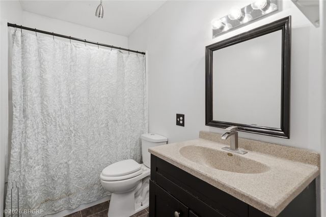 1334 Wade Street, Des Moines, IA 50315