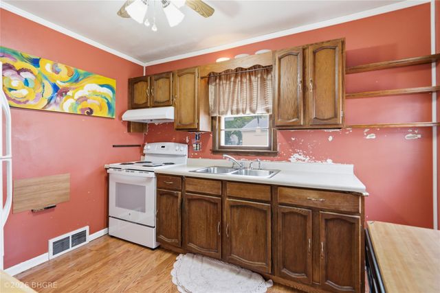1334 Wade Street, Des Moines, IA 50315