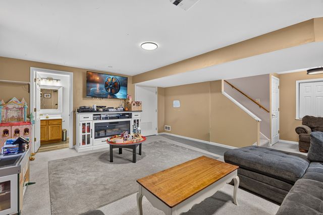11199 Douglas Avenue, Huntley, IL 60142