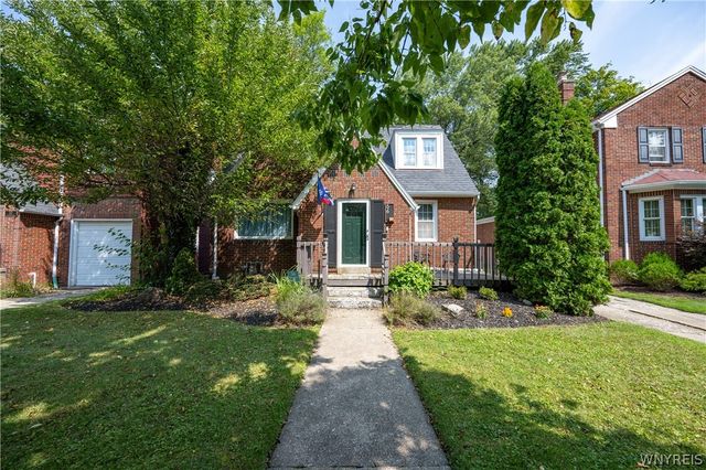 56 University Court, Amherst, NY 14226