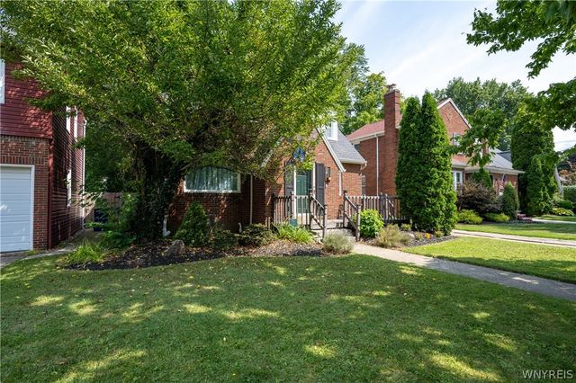 56 University Court, Amherst, NY 14226