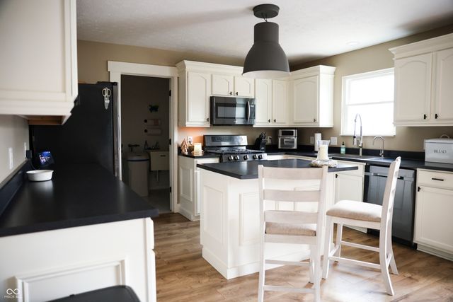 10811 Kaplan Court, Fishers, IN 46038