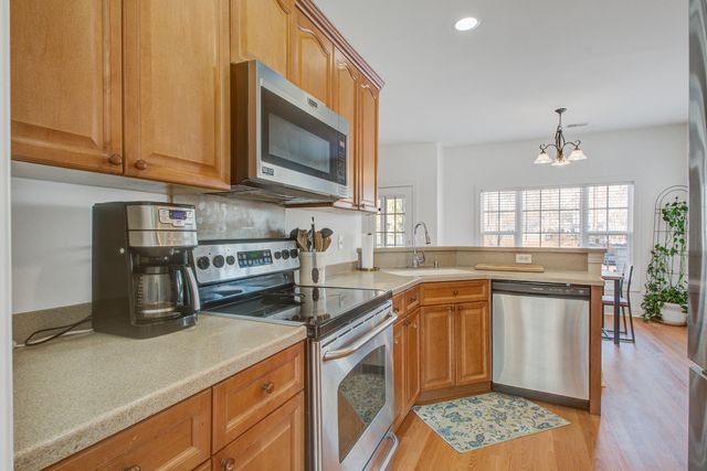 9258 Markleys Grove Boulevard, Summerville, SC 29485