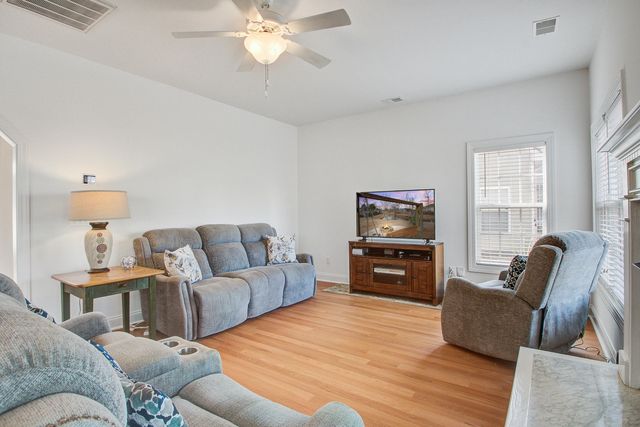 9258 Markleys Grove Boulevard, Summerville, SC 29485