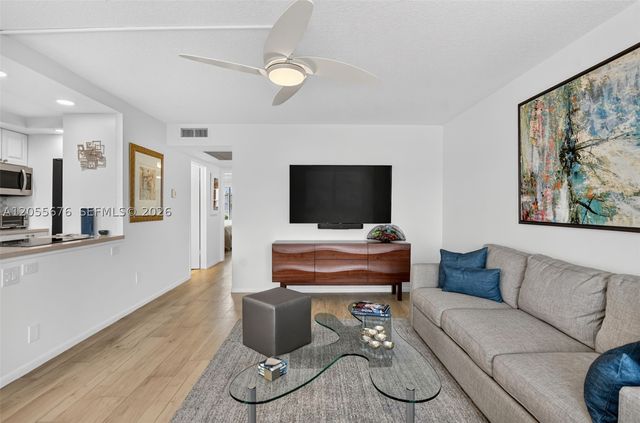 3052 Guildford C 3052, Boca Raton, FL 33434