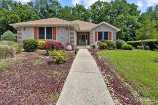 1512 Hunters Creek Cir, Cantonment, FL 32533