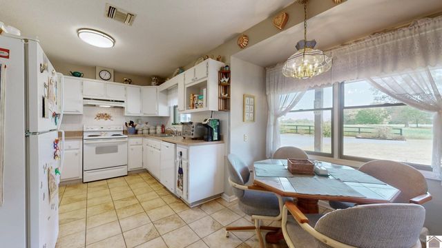 7146 Kirksey Road, Benton, KY 42025