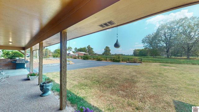 7146 Kirksey Road, Benton, KY 42025