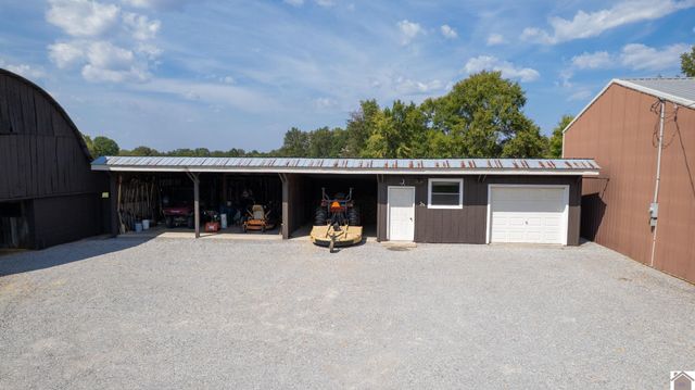 7146 Kirksey Road, Benton, KY 42025