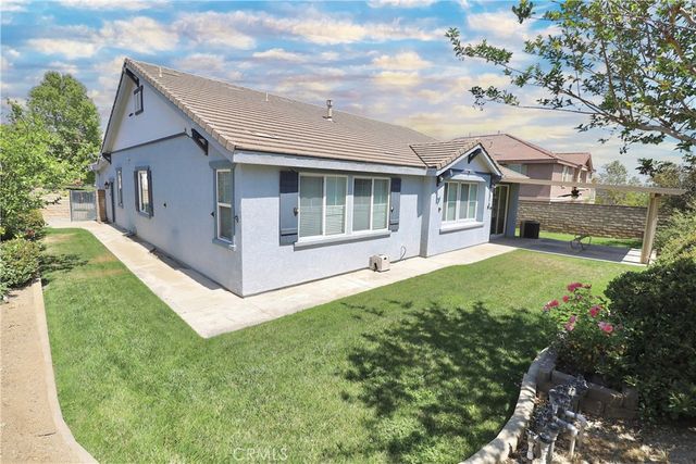 4964 Thornberry, Fontana, CA 92336