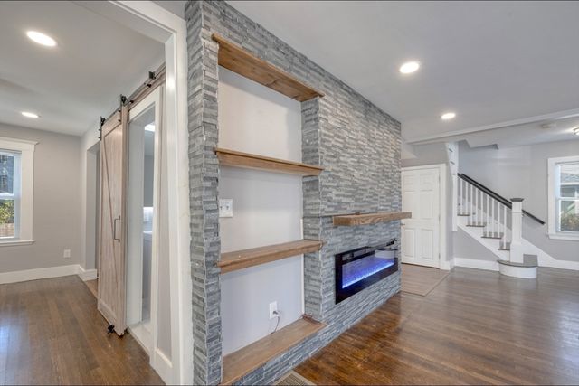 28 Edgewood Circle, Quincy, MA 02169