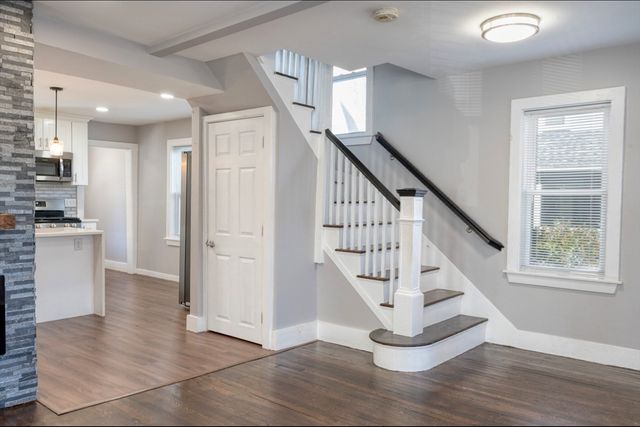 28 Edgewood Circle, Quincy, MA 02169