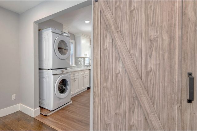 28 Edgewood Circle, Quincy, MA 02169