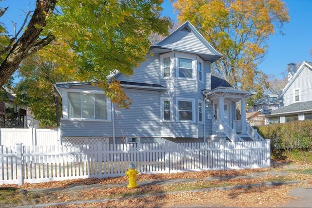 28 Edgewood Circle, Quincy, MA 02169