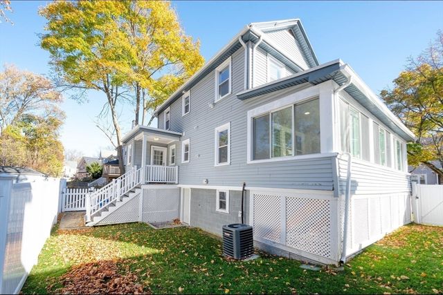 28 Edgewood Circle, Quincy, MA 02169