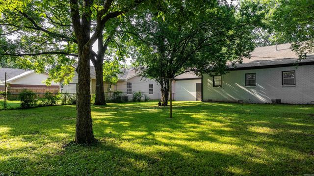 2010 Hairston Street, Conway, AR 72034