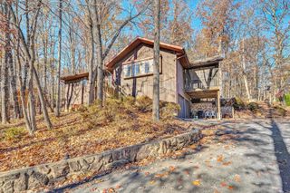 1046 Mountain Pass RD, Blue Ridge, VA 24064