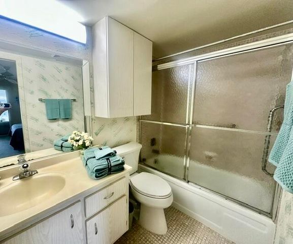 3018 Ainslie B, Boca Raton, FL 33434