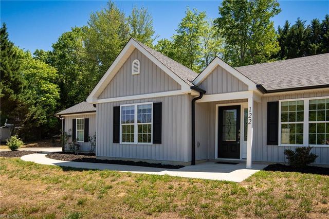 122 Fosstorall Road, King, NC 27021