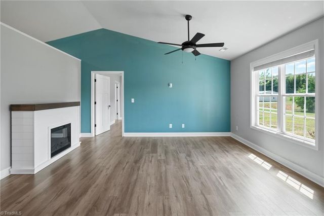 122 Fosstorall Road, King, NC 27021