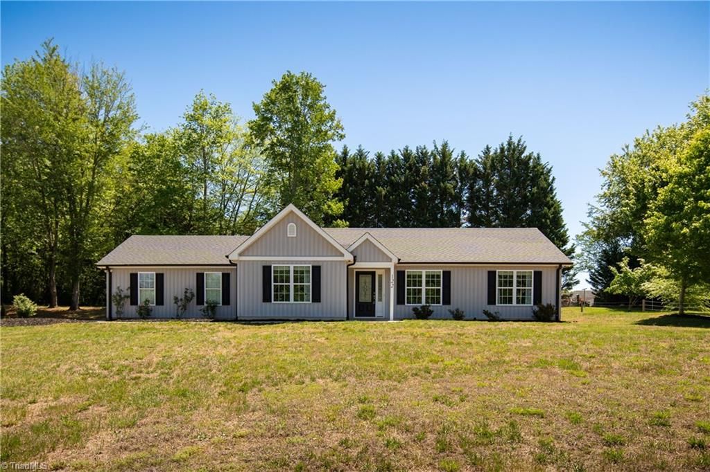 122 Fosstorall Road, King, NC 27021