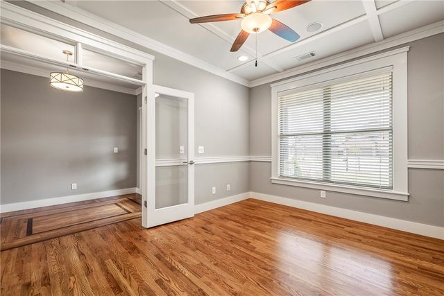 701 NE Green Creek Road, Bentonville, AR 72712