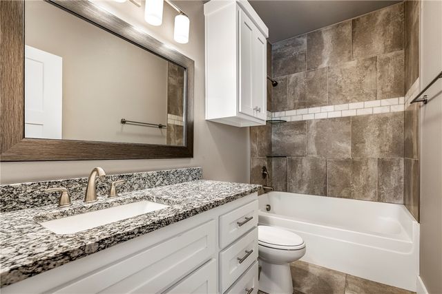 701 NE Green Creek Road, Bentonville, AR 72712