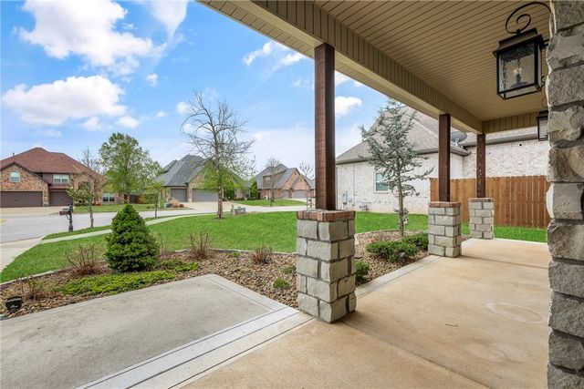701 NE Green Creek Road, Bentonville, AR 72712