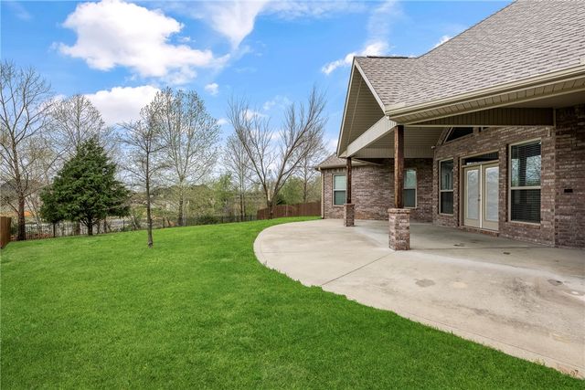 701 NE Green Creek Road, Bentonville, AR 72712