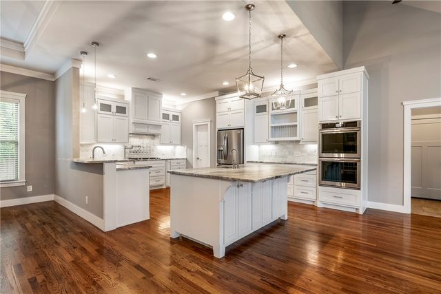 701 NE Green Creek Road, Bentonville, AR 72712