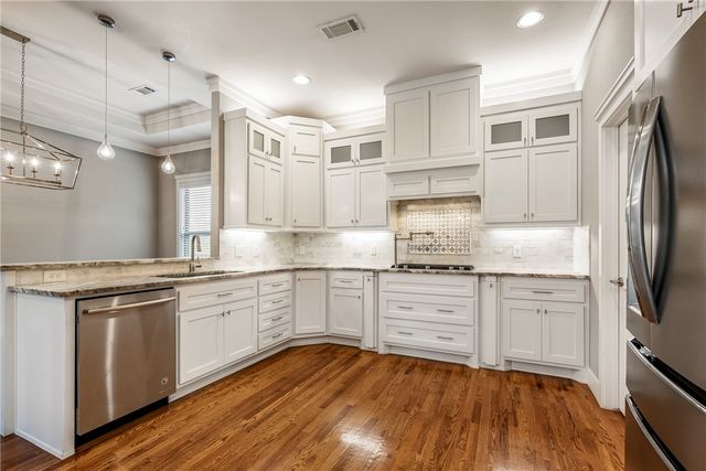 701 NE Green Creek Road, Bentonville, AR 72712
