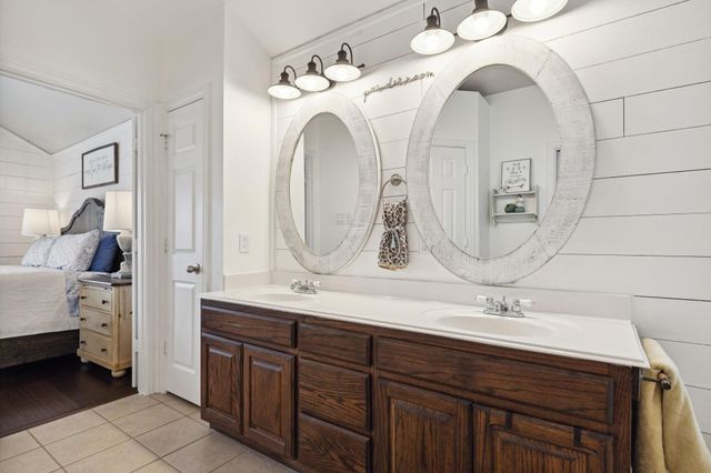 525 Braewick Drive, Fort Worth, TX 76131