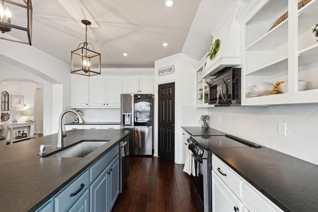 525 Braewick Drive, Fort Worth, TX 76131